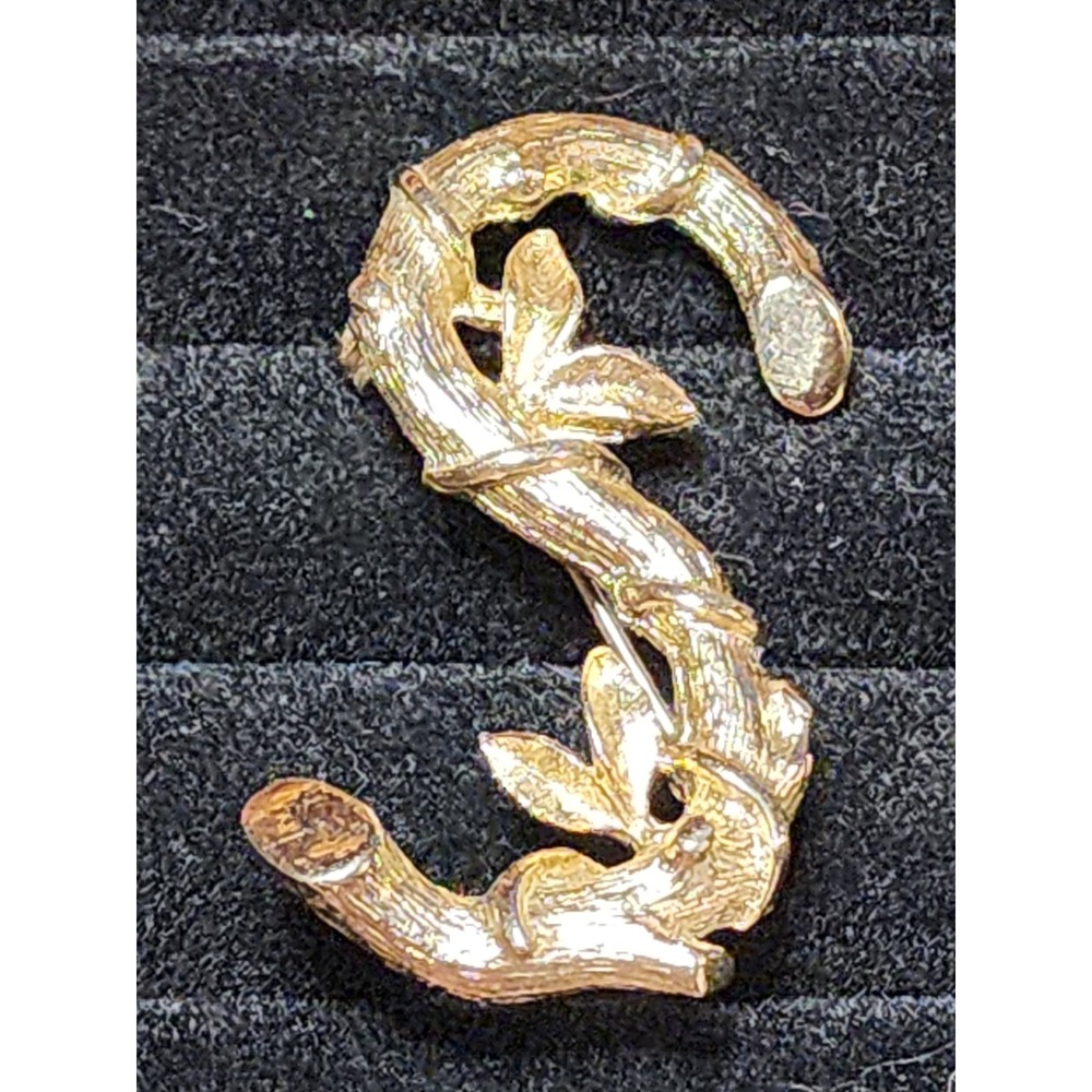 Vtg Sarah Coventry Initial Letter "S" Gold Woodland Branch Brooch Monogram
